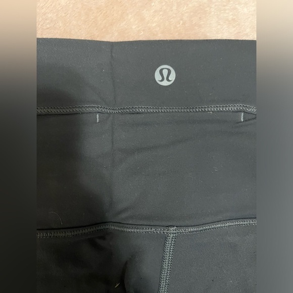 Lululemon Crop Gray Sheer Accent Leggings- Size 4 - Picture 7 of 15